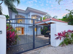 Exterior - Casa Marina Bahia, Private Pool, 10 Min to Beach! (Potrero)