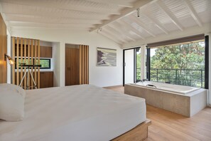 In-room safe, iron/ironing board, free WiFi, bed sheets - El Penol-Guatape Paradise: Private Reservoir Access, Birdwatching & Fresh Air. (Peñol)