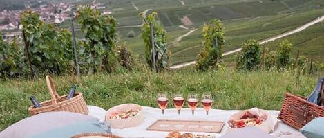 تناول الطعام بالخارج