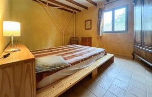 Free WiFi - Amazing home in Lussan (Lussan)