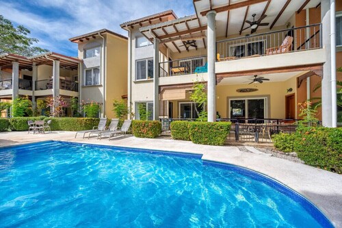 Villa Jazmin 102, Walk to Playa Potrero Beach!
