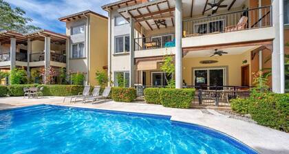 Villa Jazmin 102, Walk to Playa Potrero Beach!