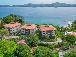 Exterior - Oceanfront Condo with Pool & Stunning Views (Playa Flamingo)