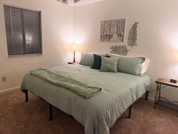 1 bedroom, desk, free WiFi, bed sheets - Cozy 1-bedroom apartment in Beautiful Sevierville (Sevierville)