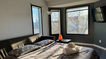 3 habitaciones, escritorio, tabla de planchar con plancha y wifi gratis