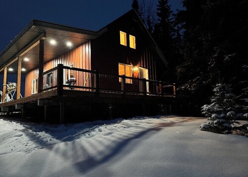Hidden Valley Cabin, nestled along the Pembina River