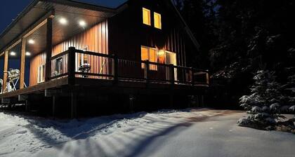 Hidden Valley Cabin, nestled along the Pembina River