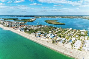 Beach - Beachside Retreat directly on the Gulf (Englewood)