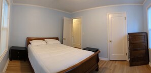 3 bedrooms, desk, iron/ironing board, free WiFi