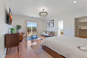 Iron/ironing board, WiFi, bed sheets - Spacious 3 bedroom Family Home near Yosemite National Park (Groveland)