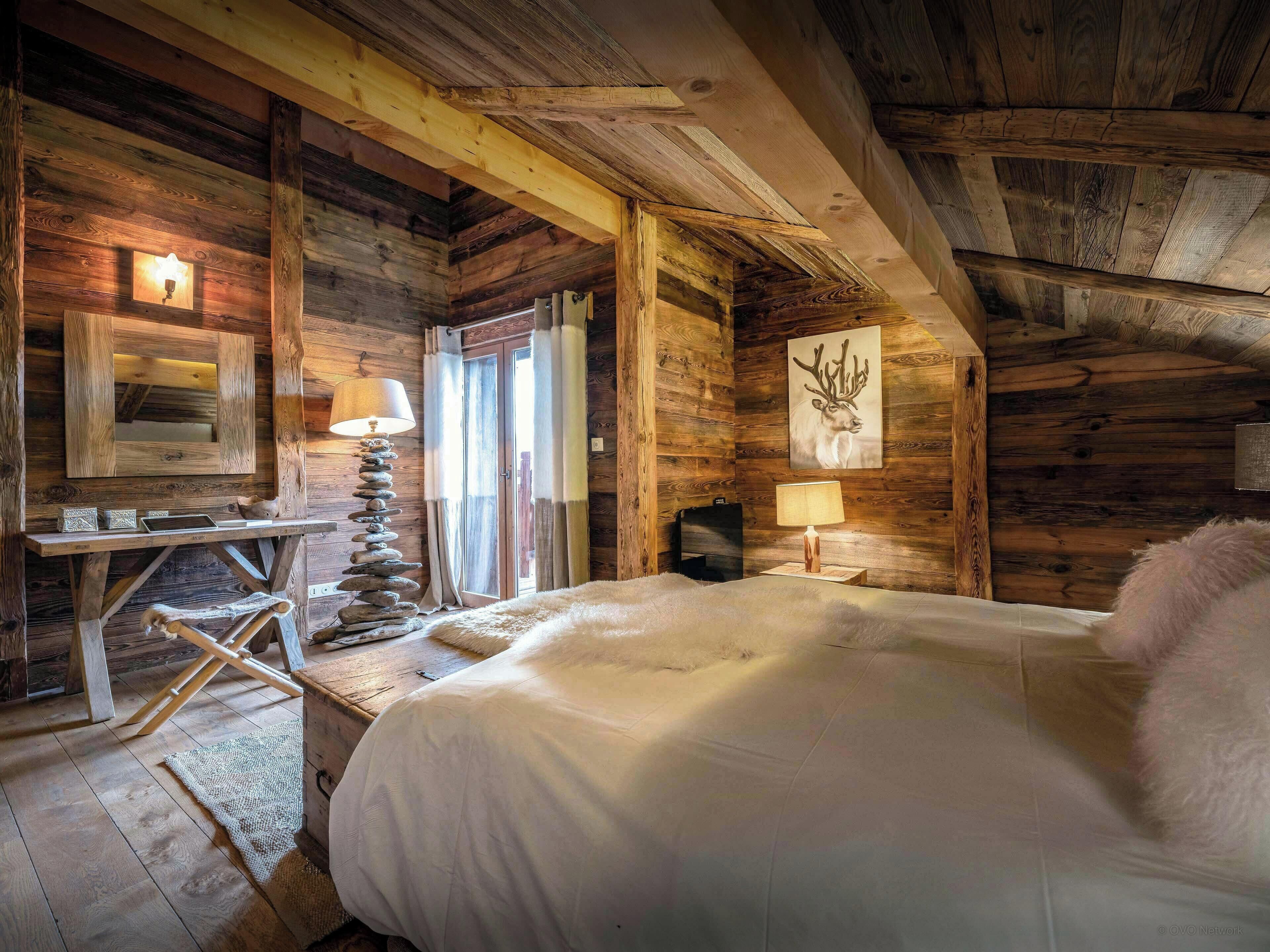 5 chambres, fer et planche à repasser, Wi-Fi, draps fournis