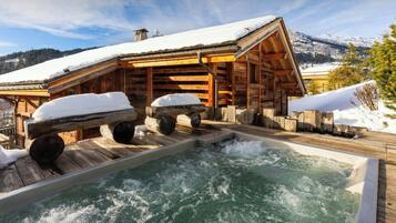 Bain à remous extérieur