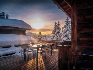 Outdoor dining - Chalet Hayoka - Ski-in, ski-out chalet with a wellness area - OVO Network (Le Grand-Bornand)