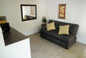 خزنة داخل الغرفة وواي فاي مجانًا