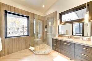 Shower - The Colony | Walk To Slopes, Hot Tub, Parking | KBM Resorts | Walk to Slopes, Hot Tub, Parking | 2 homes, 9 Bedrooms |  ML-2510 (Park City)