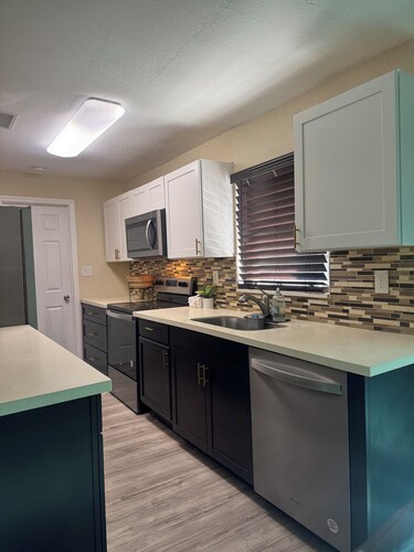 4-bedroom house in beautiful Dowtown Stuart with home gym