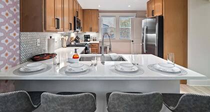The Cleveland Canvas - Hot Tub - Sleeps 12