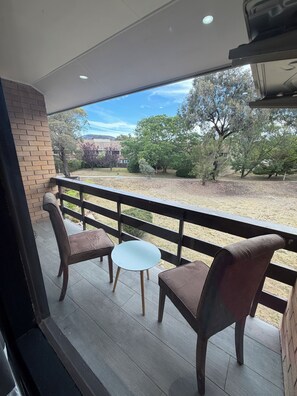 Property grounds - Budget friendly house @Canberra (Griffith)