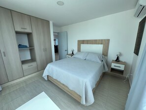 2 bedrooms, iron/ironing board, WiFi, bed sheets - Comfortable and modern apartment (Calle las palmeras)