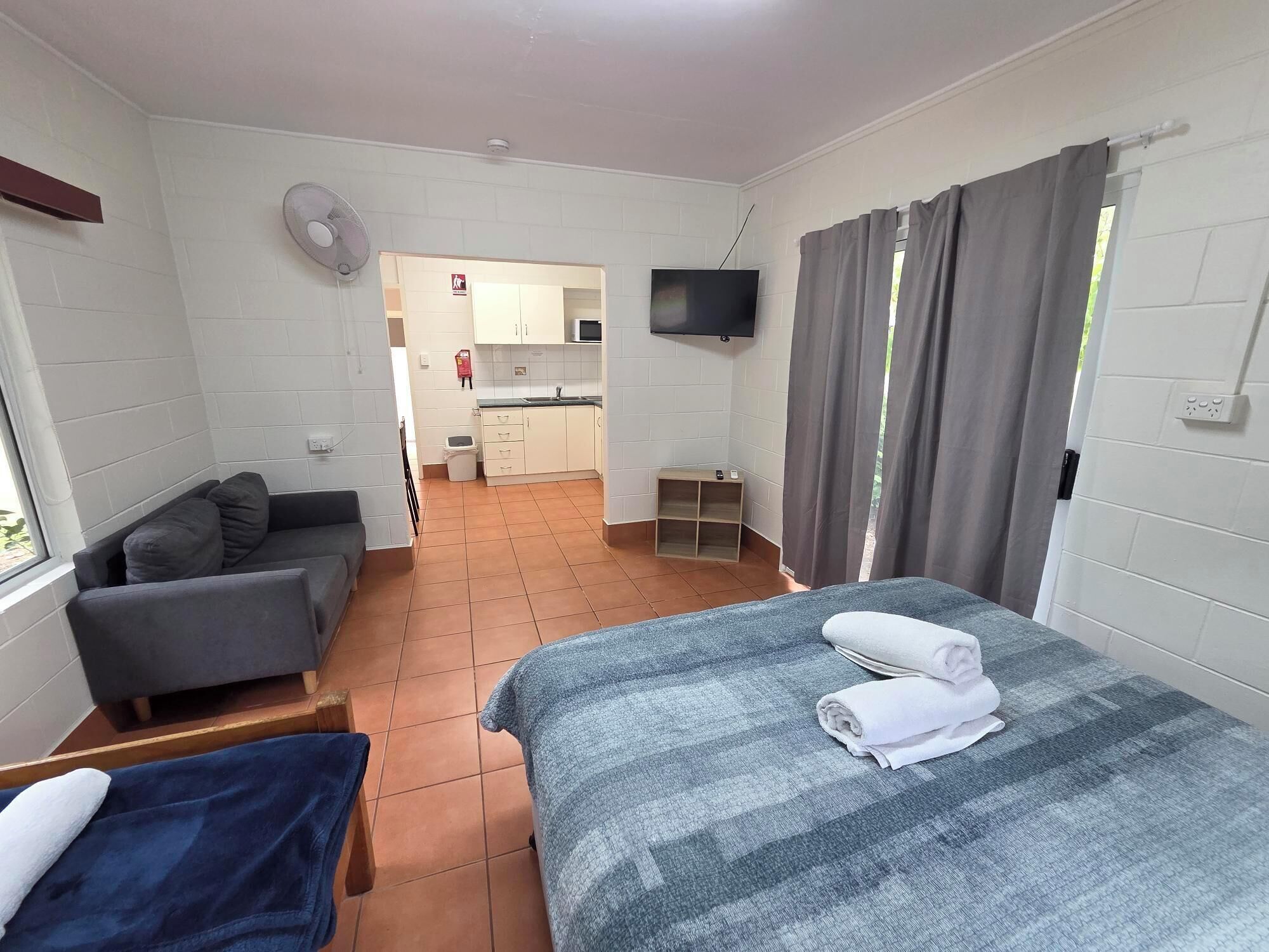 Iron/ironing board, free WiFi