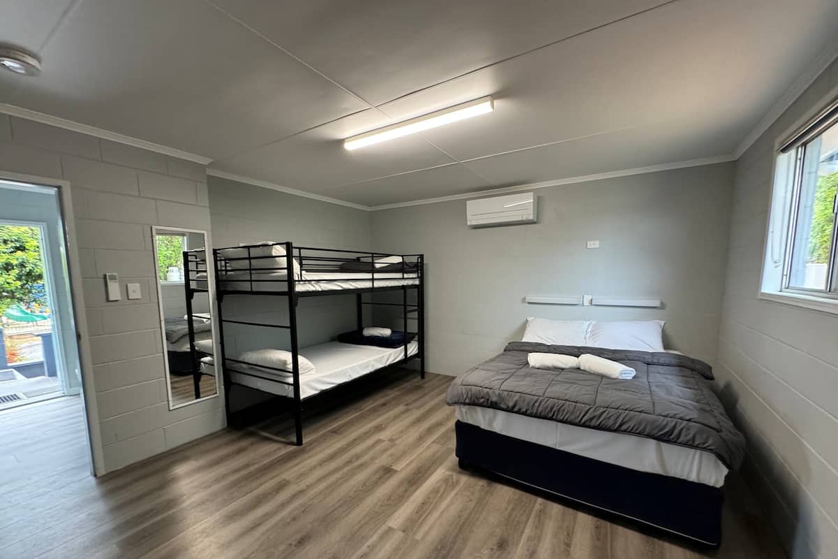 Cottage, Multiple Beds