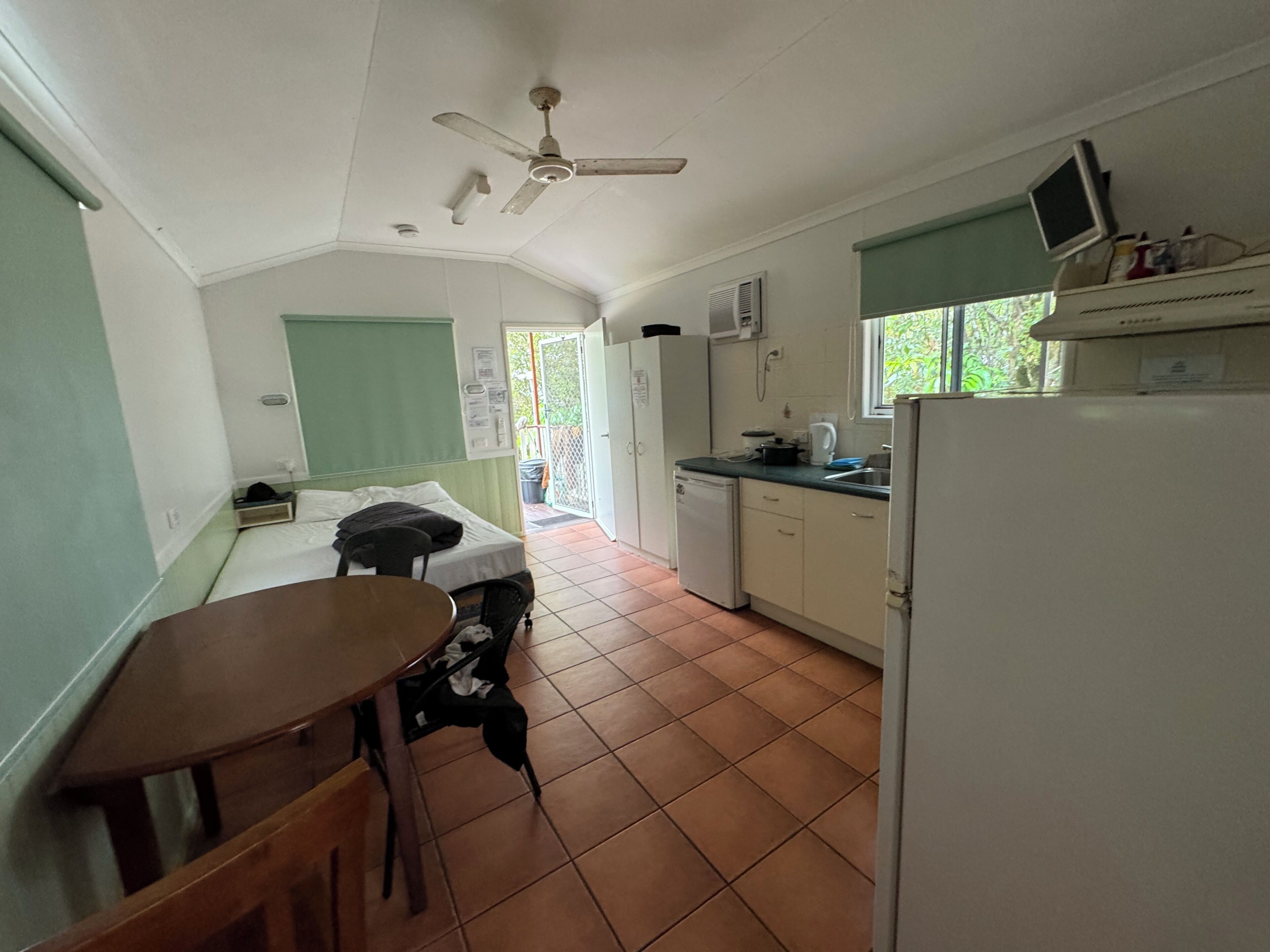 Cabana estàndard, accessible per a persones amb mobilitat reduïda | Planxa i posts de planxar i wifi gratuïta 