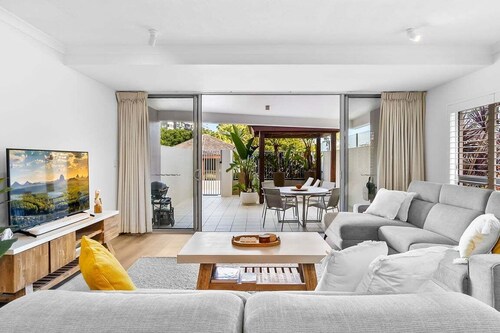 Karmasea Beachside Holiday 2 Bedroom Patio Apartment