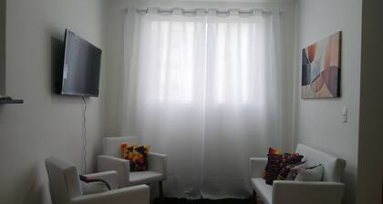 Apartment with 2 bedrooms, swimming pool and private parking. Pets allowed.