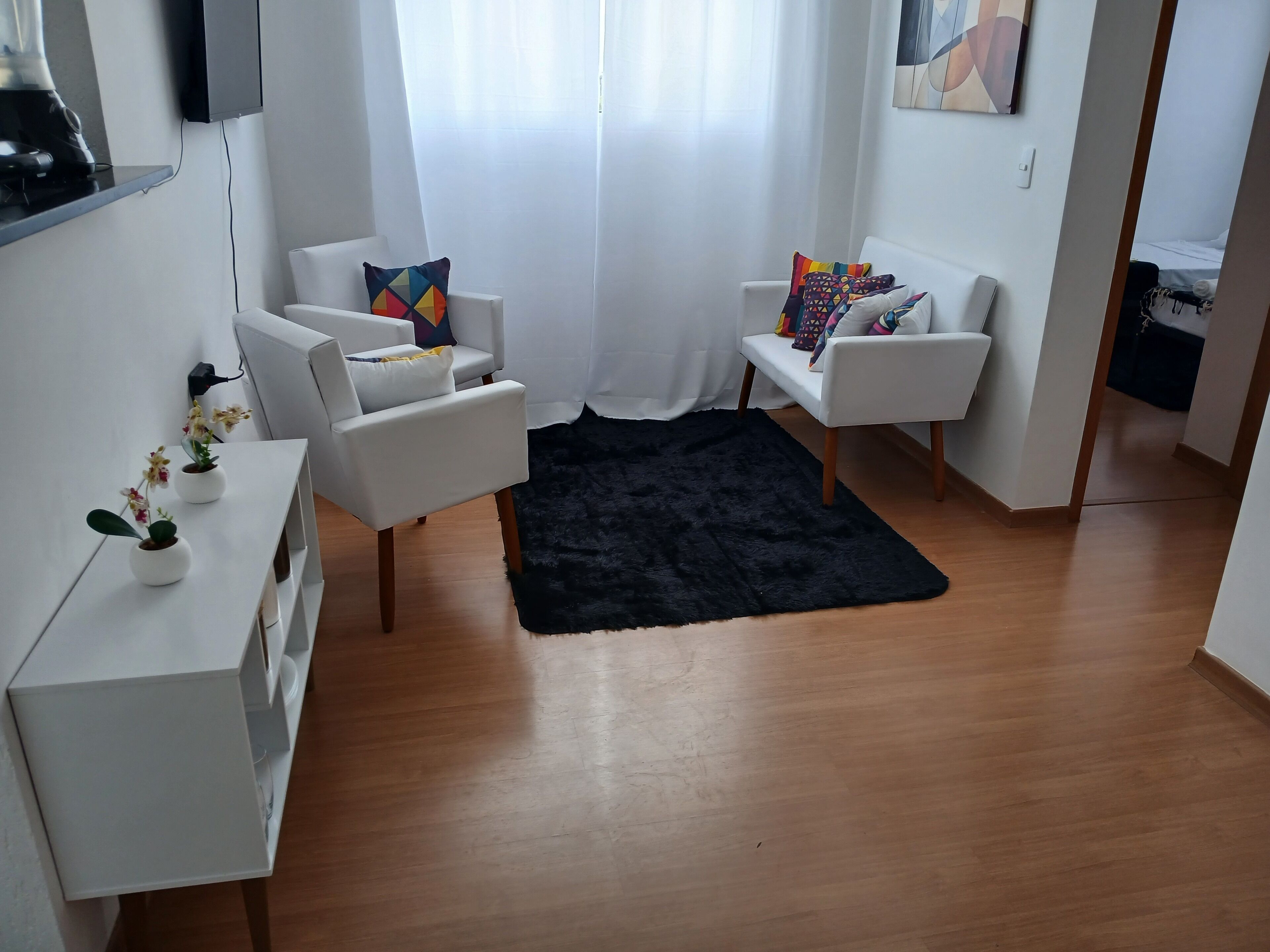 2 quartos, acesso à internet, roupa de cama