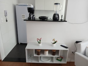 Interior - Apartment with 2 bedrooms, swimming pool and private parking. Pets allowed. (Londrina)