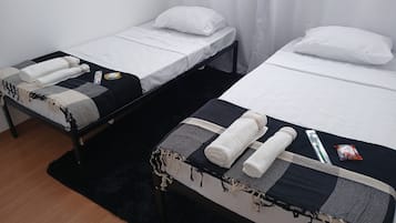 2 bedrooms, internet, bed sheets