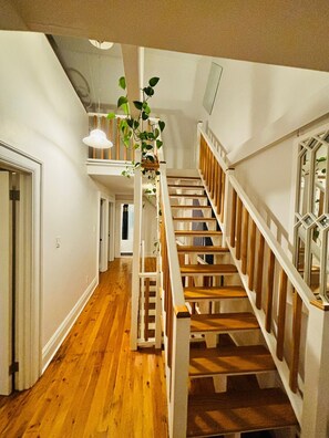 Interior - Downtown Beauty (Niagara Falls)