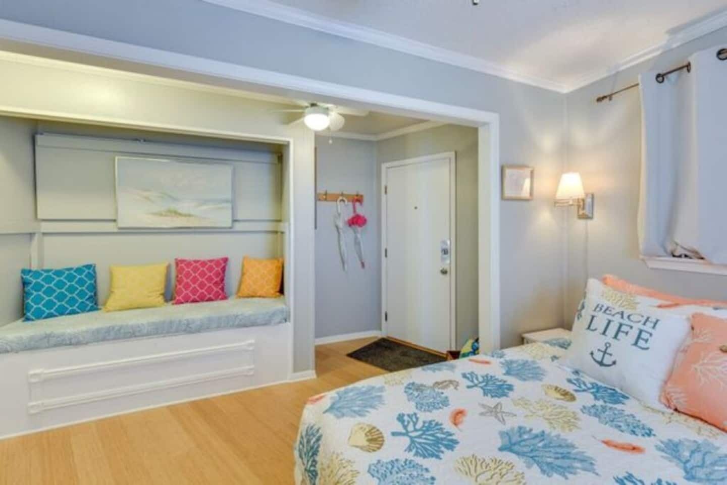 1 室のベッドルーム、アイロン / アイロン台、WiFi (無料)、ベッドシーツ