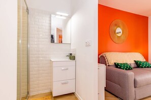 4 bedrooms, free WiFi