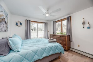2 chambres, fer et planche à repasser, Wi-Fi, draps fournis