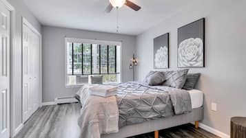 Lit parapluie, Wi-Fi, draps fournis