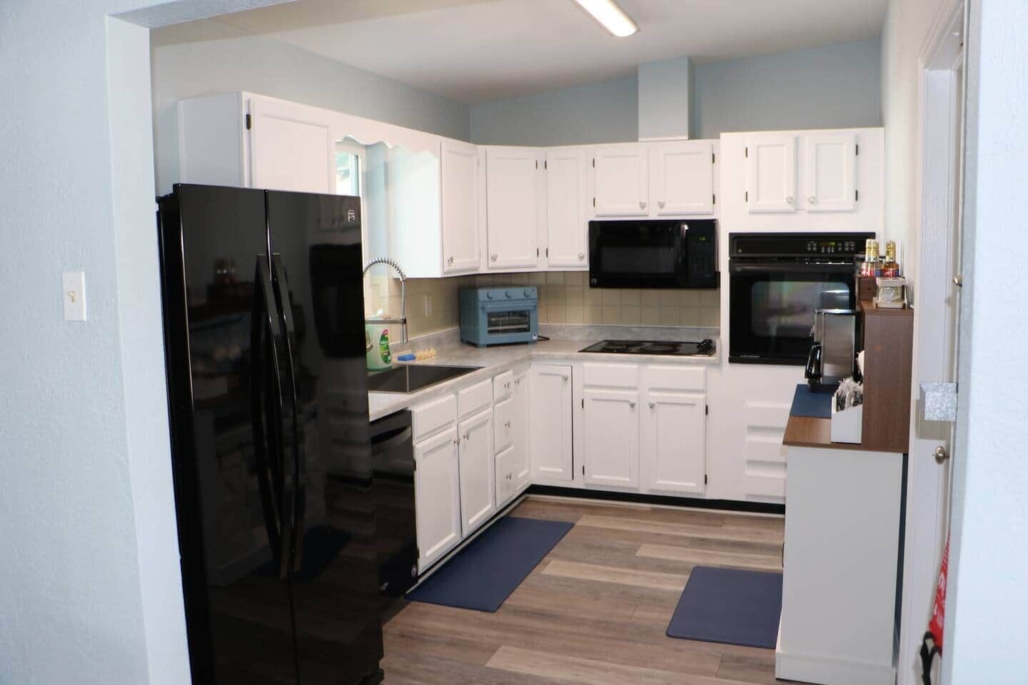 冰箱、微波炉、烤箱、炉灶