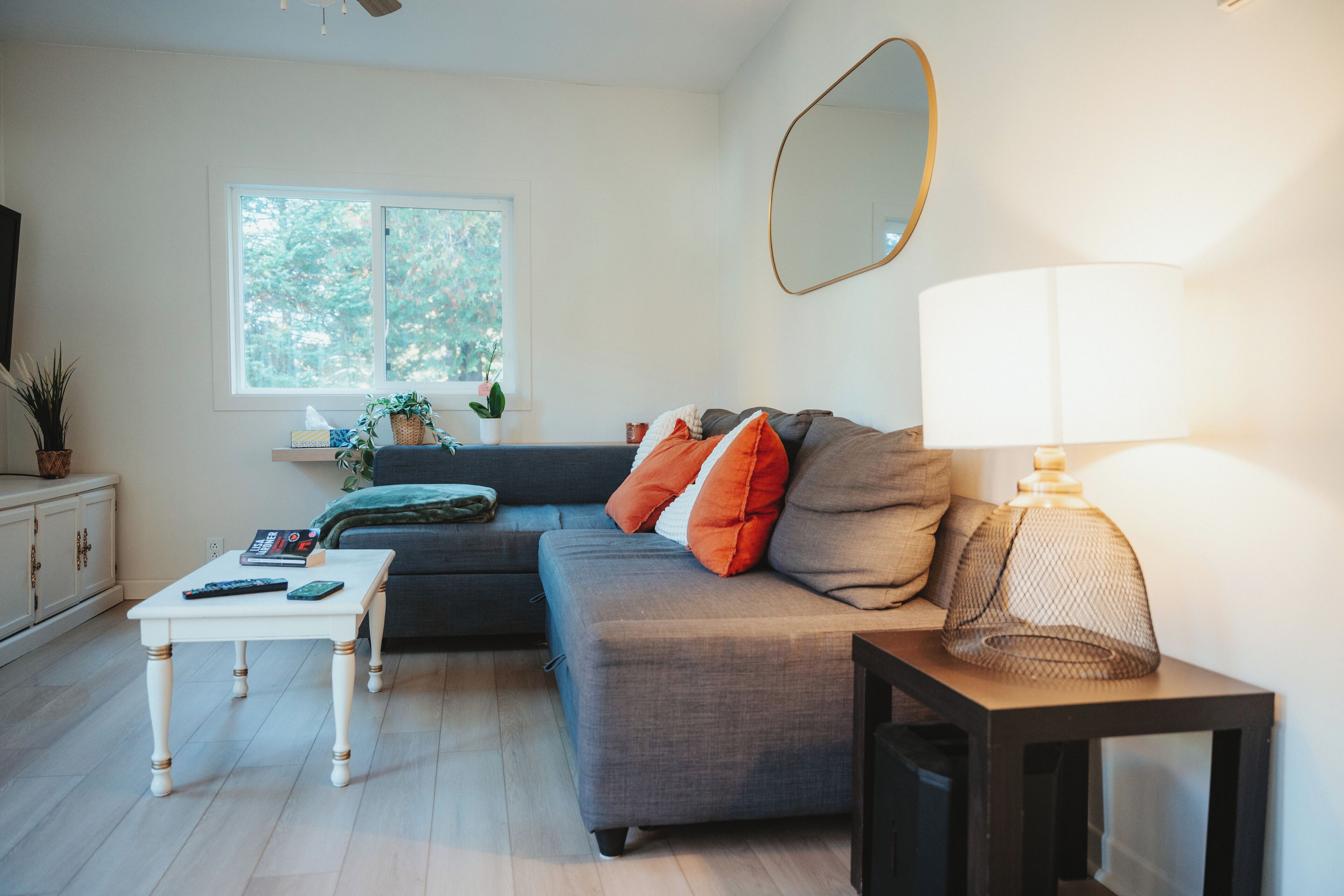 Smart TV, fireplace, foosball, books