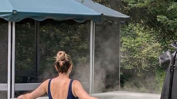 Baignoire à remous extérieure