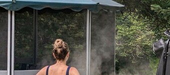 Chalet Des Rosiers - SPA and river access - Near Omega, Mont-Tremblant