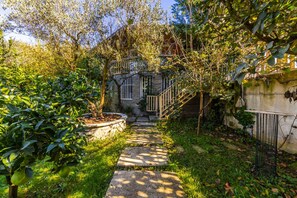 House - Ferma Gold Double Room With Private Garden (Nikël)