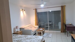 1 bedroom, iron/ironing board, WiFi, bed sheets - Rêve Créole, pool, beach and golf access. (Saint-François)