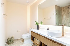 Towels, soap, toilet paper - Boho-Lux Loft in Mistiq Temple II. Rooftop Pool. 10 min from the beach. (Tulum)