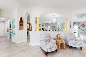 Lobby - Beautiful Fort Pierce Beachside House — Dog-Friendly, Fenced-In Backyard & Prime Location! 🌴 (Fort Pierce)