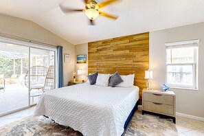 Iron/ironing board, free WiFi, bed sheets - Family-Friendly Sebastian Escape — Screened Private Pool, BBQ Grill & Outdoor Patio! 🌴 (Sebastian)