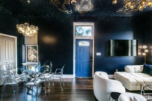 Interior - The Celestial House w/ Hot Tub (Saint Louis)