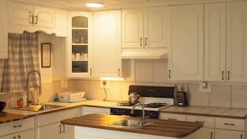 Comfort House, Harbour View | Dapur peribadi | Ketuhar, dapur, pembancuh kopi/teh, cerek elektrik