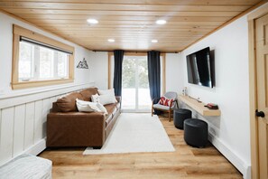 Smart TV, fireplace, video games, books - The Retreat at Vista View (North Conway)