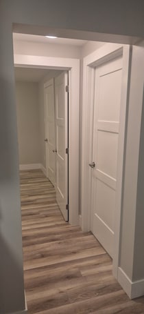 Interior. Cozy Private One-Bedroom Suite With Separate Entrance—Dining set & kitchen