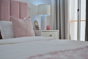 3 habitaciones, tabla de planchar con plancha y wifi gratis